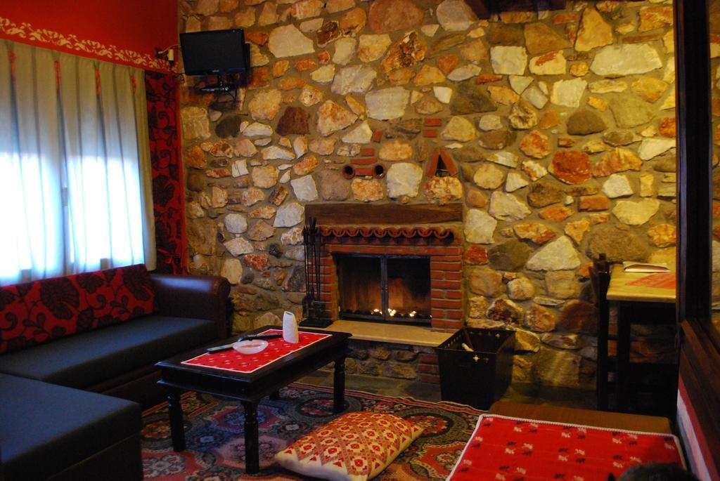 Tzivaeri Hotel Likodhromion Luaran gambar